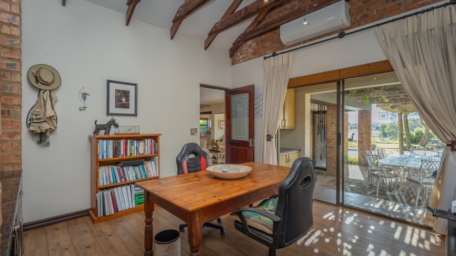 3 Bedroom Property for Sale in The Coves North West